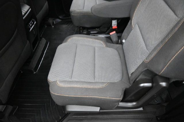 Used 2020 Chevrolet Traverse LT FWD image 23