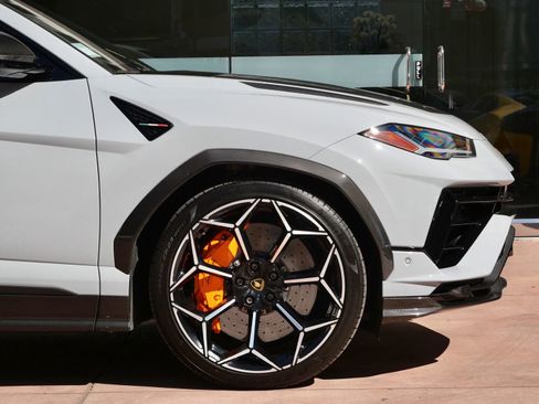 Used 2024 Lamborghini Urus Performante image 9
