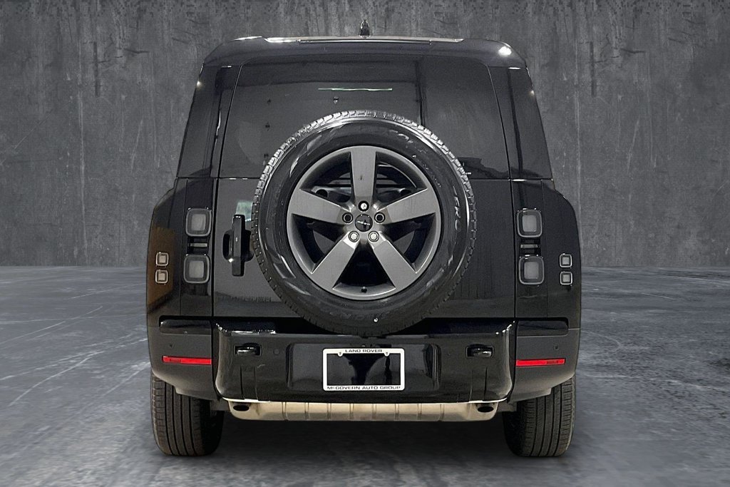 Used 2026 Land Rover Defender 130 S AWD/4WD image 6
