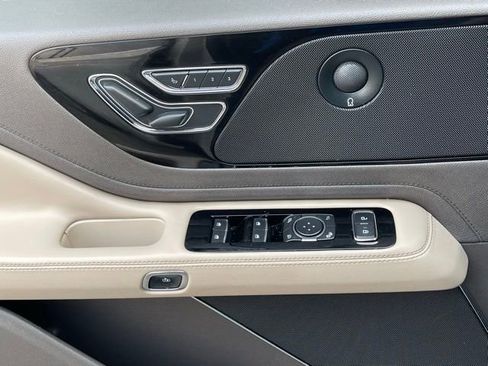 Used 2020 Lincoln Aviator Reserve w/ Equipment Group 201A image 25