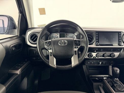 Used 2021 Toyota Tacoma SR5 w/ Technology Package image 17