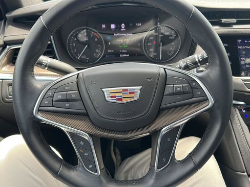 Used 2024 Cadillac XT5 Premium Luxury w/ Platinum Package AWD/4WD image 15