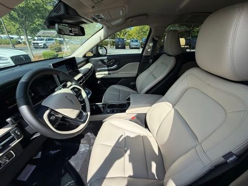 New 2025 Lincoln Corsair FWD image 11