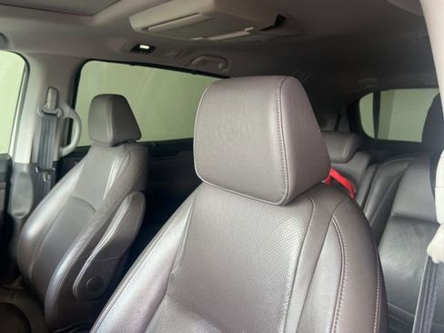 Used 2018 Honda Odyssey Elite image 15