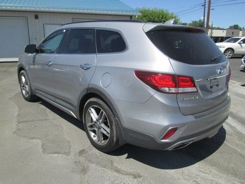 Used 2017 Hyundai Santa Fe Limited AWD/4WD image 3