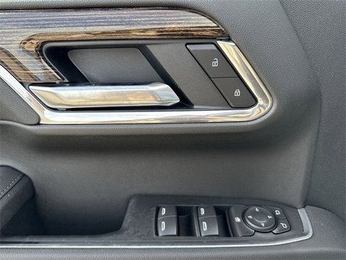 New 2026 GMC Sierra 1500 Elevation image 13