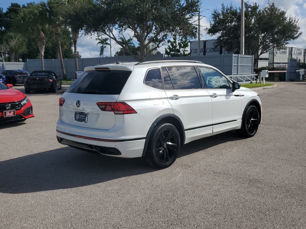 Certified 2024 Volkswagen Tiguan SE R-Line FWD image 5