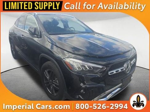 Used 2025 Mercedes-Benz GLA 250 4MATIC image 1