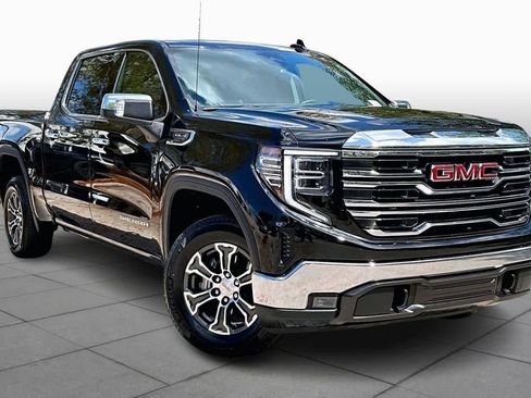 Used 2025 GMC Sierra 1500 SLT image 2