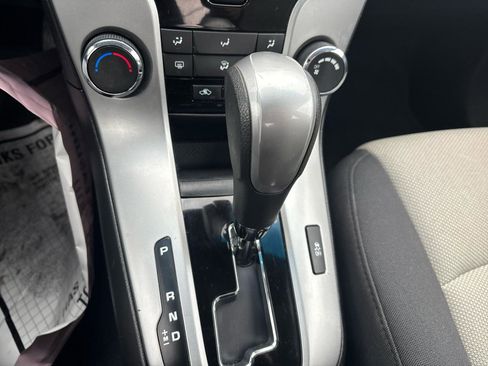 Used 2012 Chevrolet Cruze LS image 30