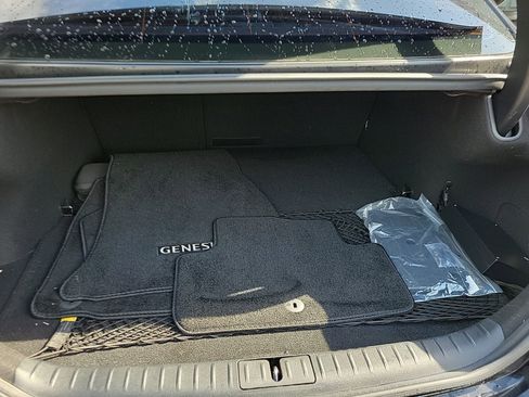 Used 2023 Genesis G70 2.0T image 17