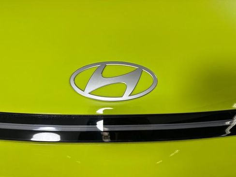 Used 2024 Hyundai Kona SE image 9