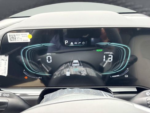 New 2026 Kia Niro EX FWD image 31