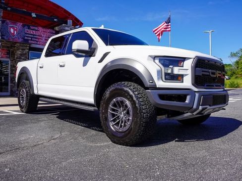 Used 2019 Ford F150 Raptor w/ Equipment Group 802A Luxury AWD/4WD image 28