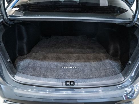 Used 2023 Toyota Corolla SE w/ Carpet Mat Package (TMS) image 32