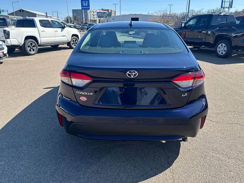 Used 2022 Toyota Corolla LE image 6