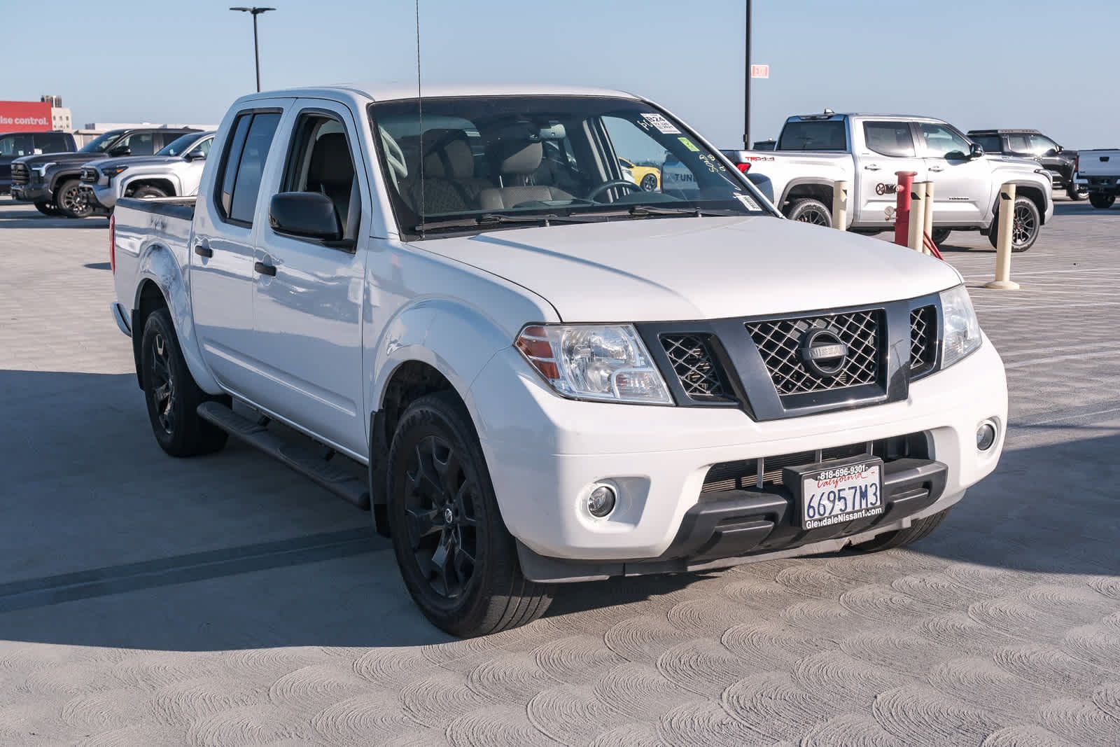 Used 2021 Nissan Frontier SV w/ Midnight Edition Floor Mats RWD image 3