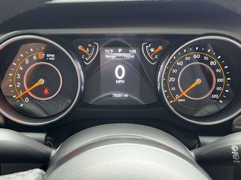 Used 2018 Jeep Wrangler Unlimited Sport S AWD/4WD image 33