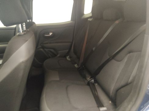Used 2020 Jeep Renegade Altitude FWD image 18
