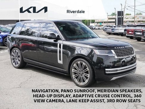 Used 2024 Land Rover Range Rover Long Wheelbase Autobiography image 1
