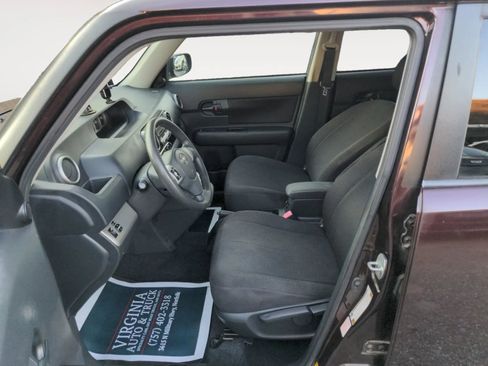 Used 2009 Scion xB image 11