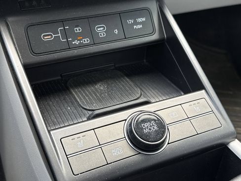 Used 2025 Hyundai Kona SEL FWD image 23