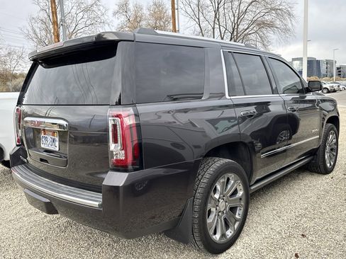 Used 2016 GMC Yukon Denali image 3