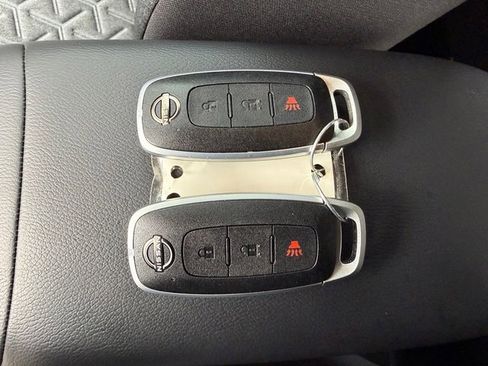 Used 2025 Nissan Kicks SV w/ Charging Package image 26