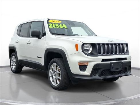 Used 2023 Jeep Renegade Latitude image 1