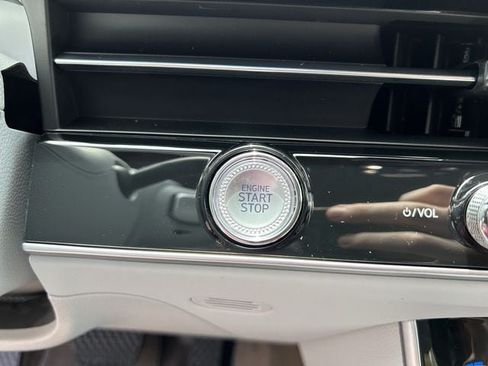 New 2026 Genesis GV70 2.5T Advanced AWD/4WD image 35