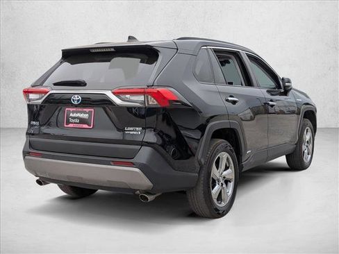 Used 2020 Toyota RAV4 Limited image 5