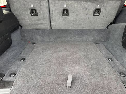 Used 2024 Jeep Wrangler Sport S image 12