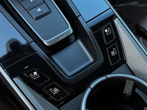 Certified 2024 Porsche 911 Carrera RWD image 19