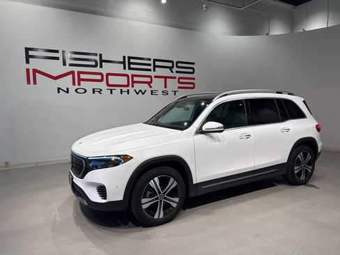 Used 2023 Mercedes-Benz EQB 300 4MATIC w/ Exclusive Package image 8