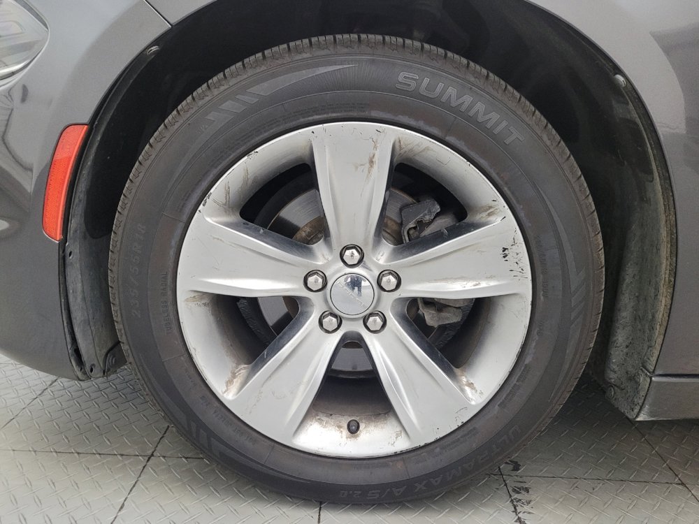 Used 2016 Dodge Charger SXT RWD image 31