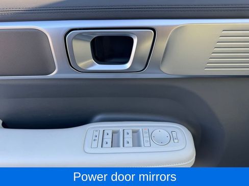 Used 2025 Hyundai Santa Fe SEL image 18