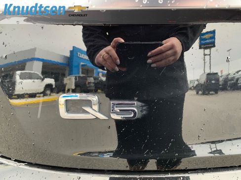 Used 2022 Audi Q5 2.0T Premium w/ Convenience Package image 10