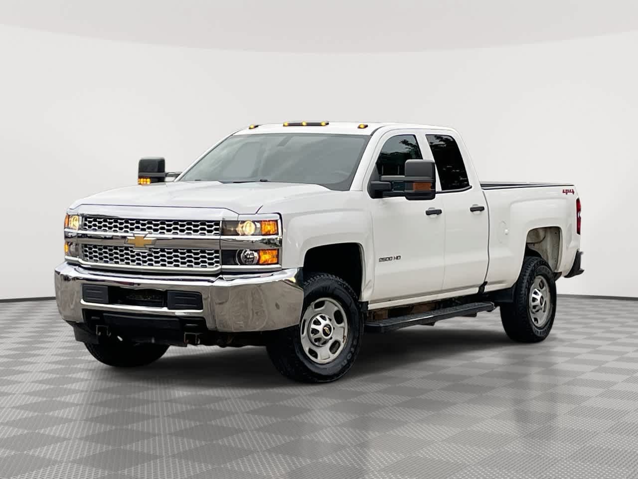 Used 2019 Chevrolet Silverado 2500 W/T AWD/4WD image 1