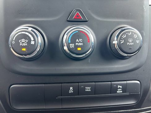 Used 2024 RAM 1500 Warlock AWD/4WD image 28