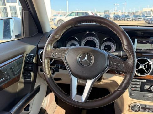 Used 2015 Mercedes-Benz GLK 350 2WD image 12