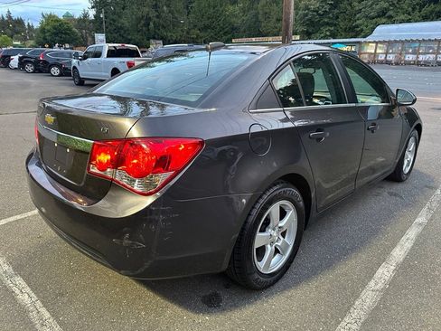 Used 2015 Chevrolet Cruze LT w/ Sun And Sound Package FWD image 5