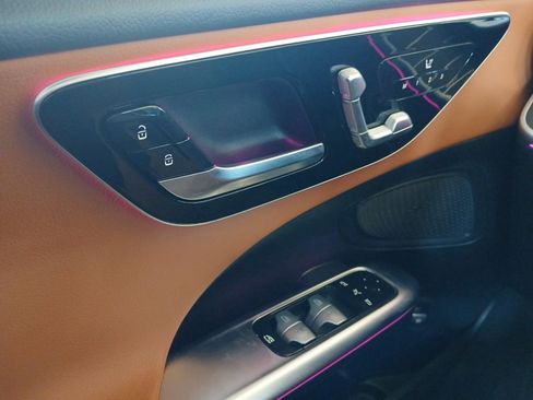 Used 2023 Mercedes-Benz C 300 C 300 image 19