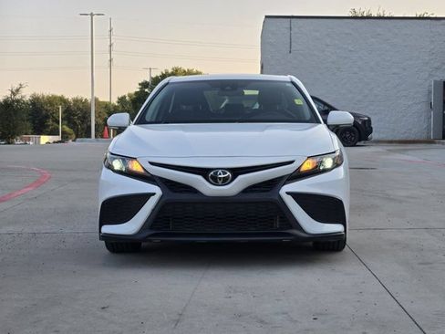 Used 2021 Toyota Camry SE w/ Cold Weather Package AWD/4WD image 2