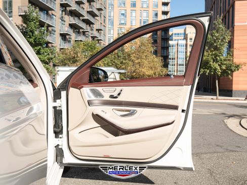 Used 2018 Mercedes-Benz S 560 4MATIC Sedan w/ AMG Line Exterior image 46