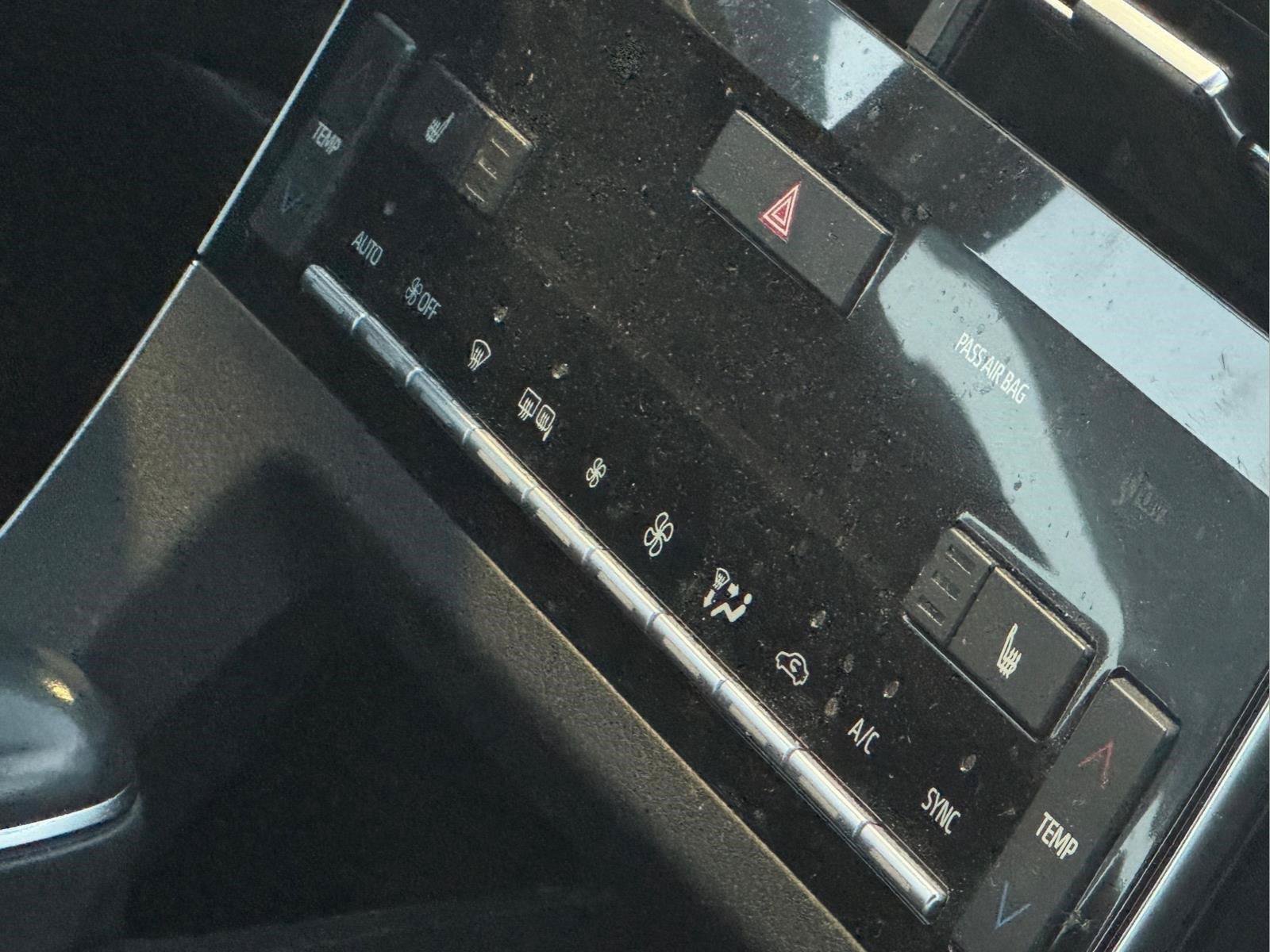 Used 2022 Toyota Avalon XLE FWD image 15