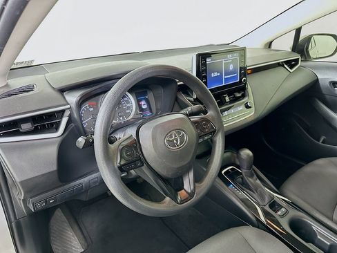 Used 2020 Toyota Corolla LE FWD image 10
