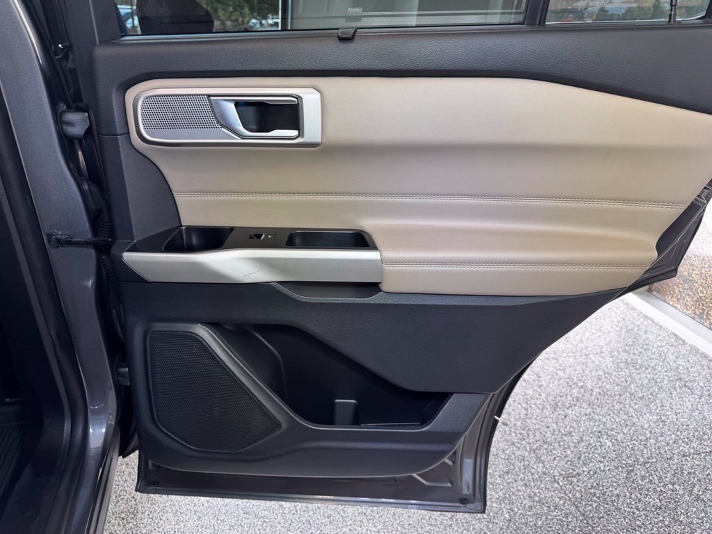 Used 2022 Ford Explorer Limited AWD/4WD image 49