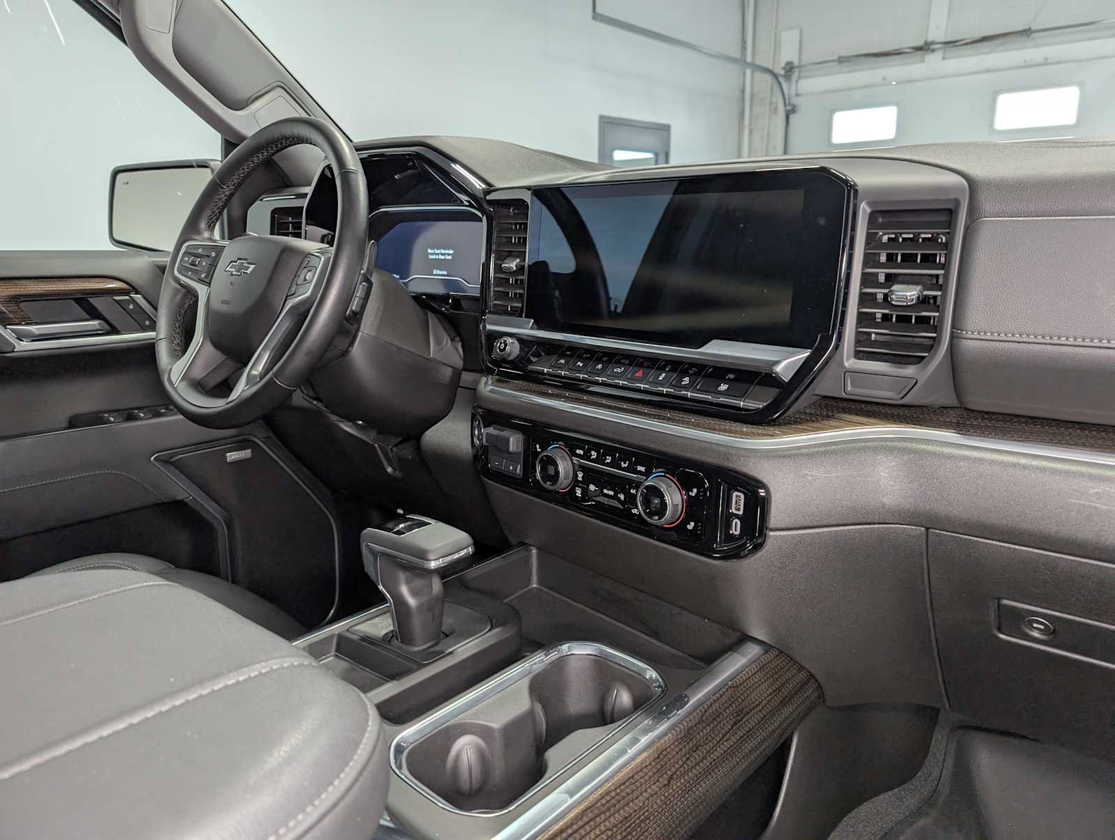 Used 2025 Chevrolet Silverado 1500 RST w/ Convenience Package II AWD/4WD image 46