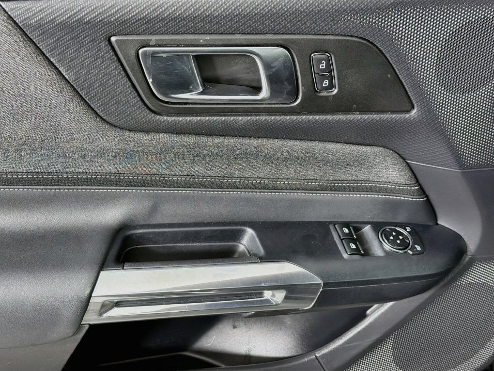 Used 2025 Ford Mustang Coupe RWD image 23
