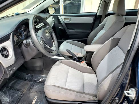 Used 2018 Toyota Corolla LE w/ Carpet Mat Package (TMS) FWD image 36